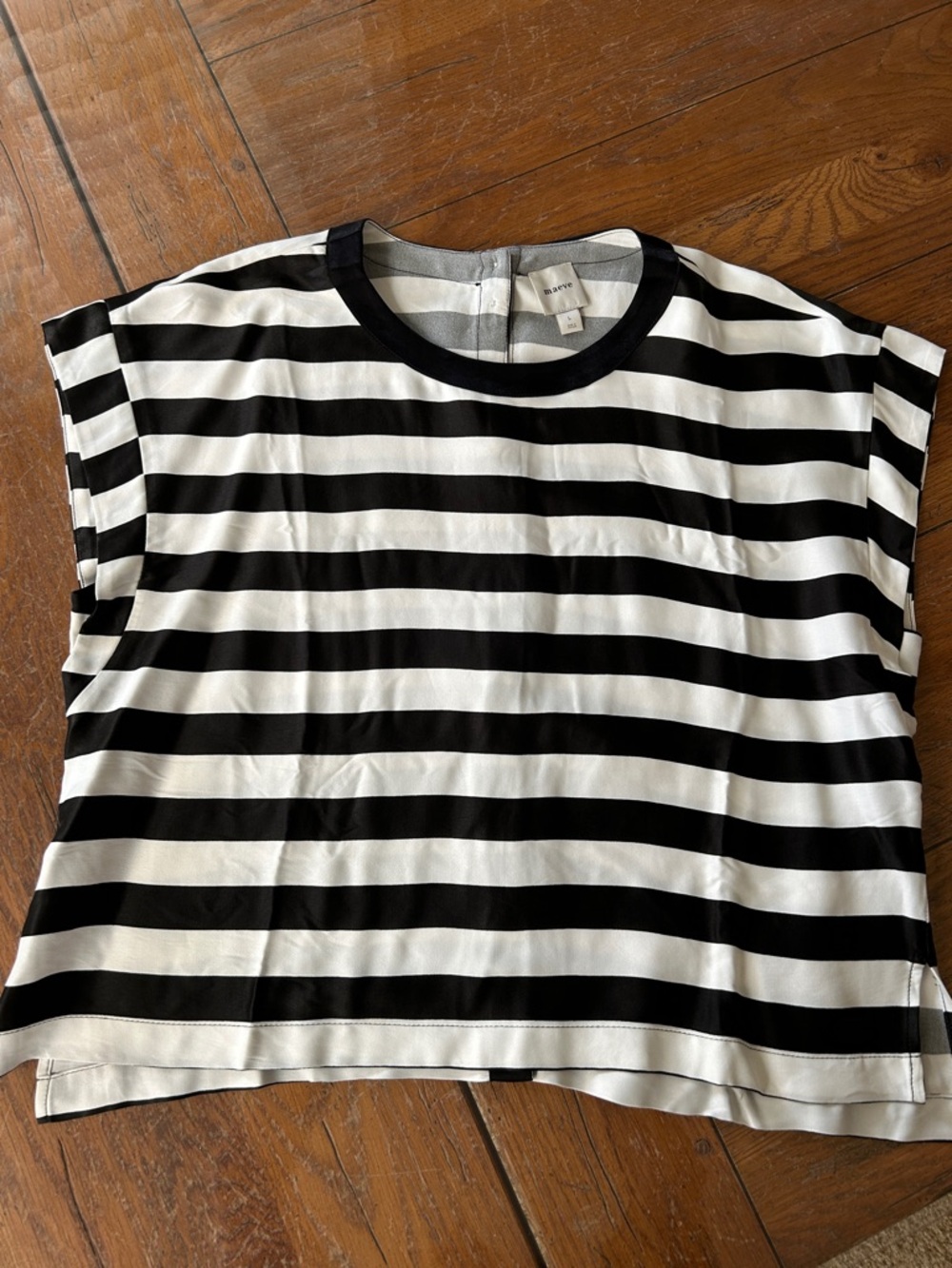 Women’s Maeve top from Anthropologie. Size L, never worn.